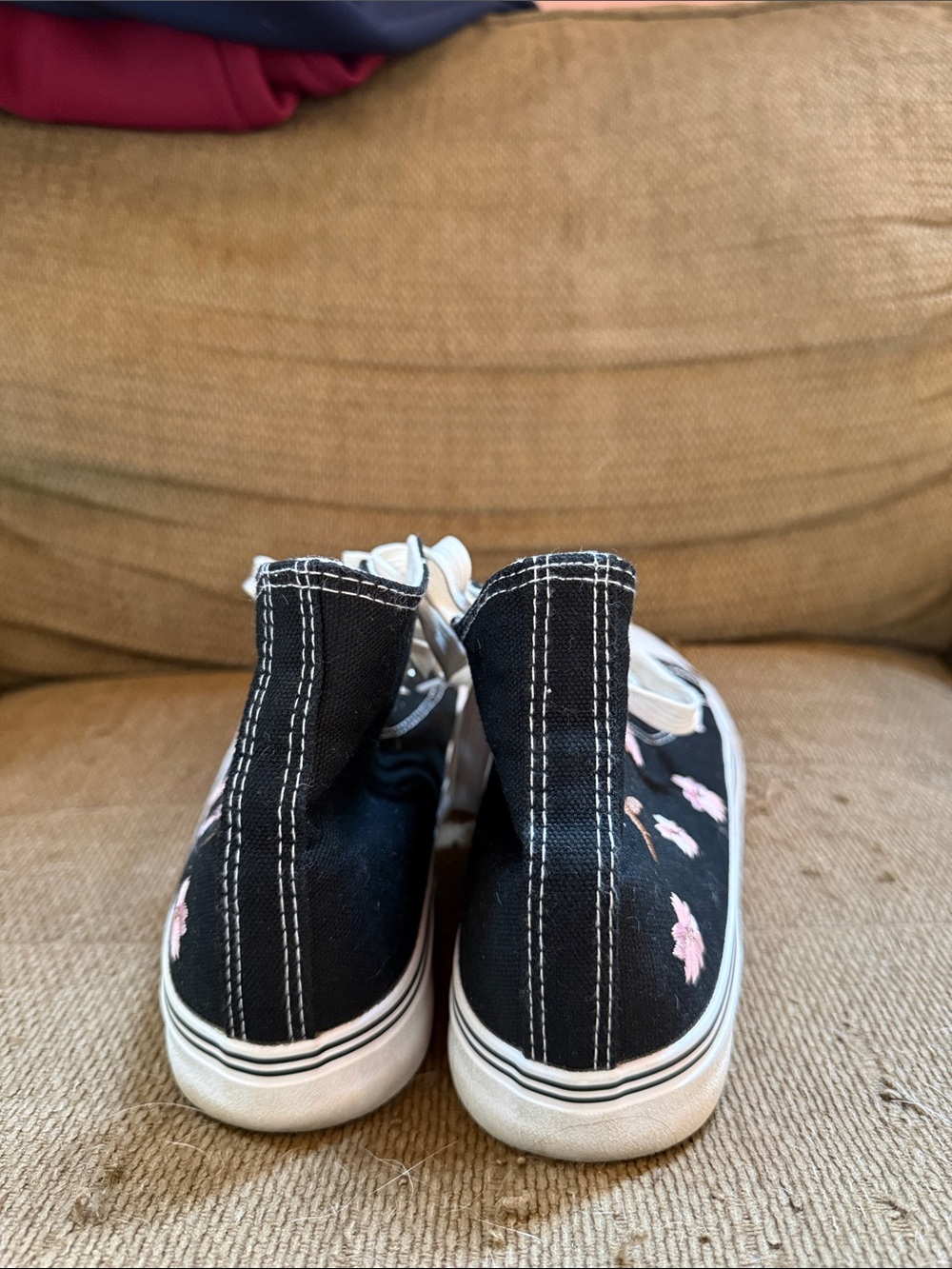 High-Top Canvas Sneakers with Pink Floral Embroidery - Black - Picture 3 of 4